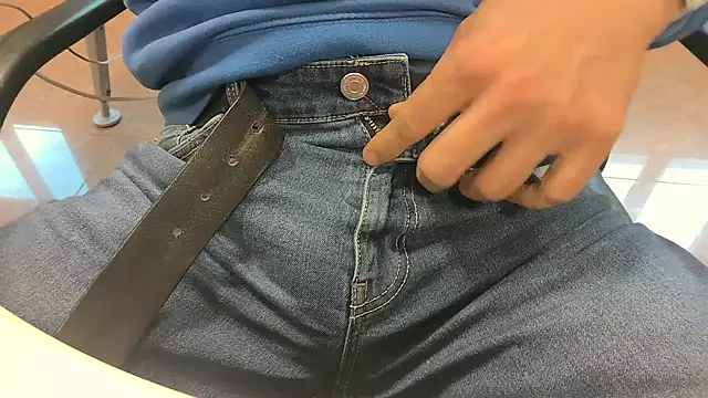 alessandroman2114 online show from April 13, 4:22 pm