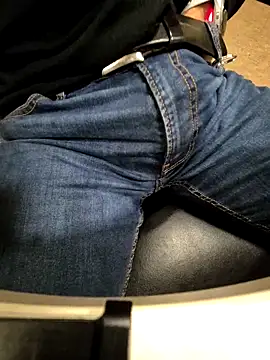 alessandroman2114 online show from December 16, 6:34 pm