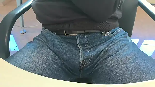 alessandroman2114 online show from March 30, 10:06 am