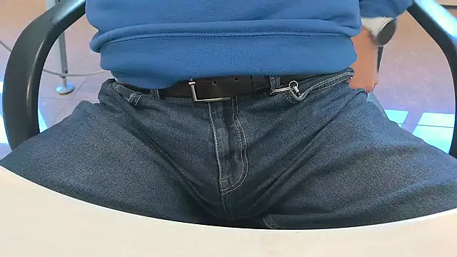 alessandroman2114 online show from January 12, 11:39 am