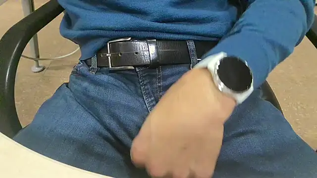 alessandroman2114 online show from December 4, 5:34 pm