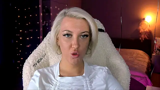 tykioty Miley online show from December 14, 12:22 pm