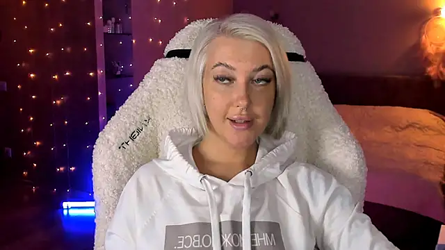 tykioty Miley online show from January 29, 2:21 pm