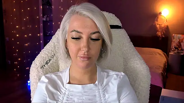 tykioty Miley online show from January 24, 1:25 pm