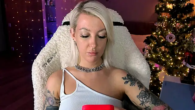 tykioty Miley online show from December 22, 4:07 pm