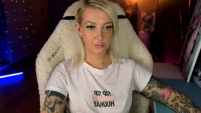 tykioty Miley online show from April 11, 12:09 pm