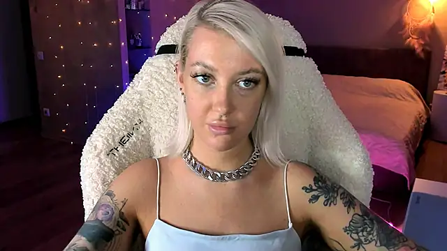 tykioty Miley online show from November 29, 10:59 am