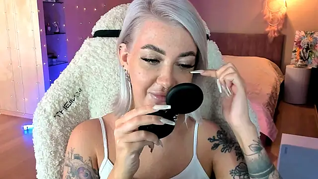 tykioty Miley online show from October 25, 11:31 am