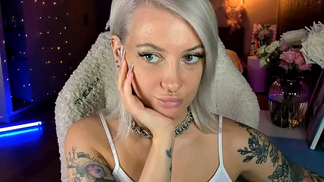 tykioty Miley online show from February 28, 10:48 am