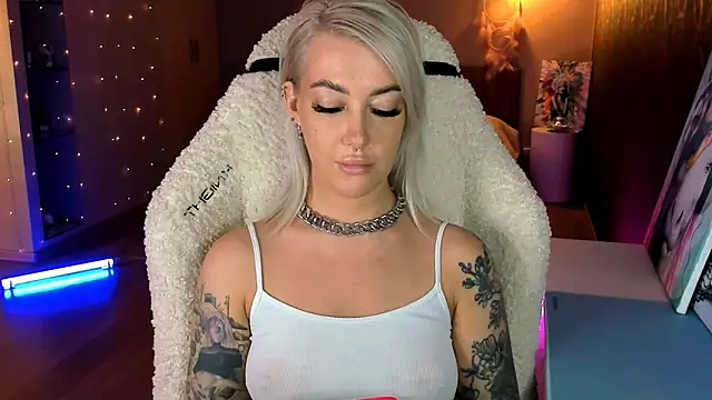 tykioty Miley online show from March 7, 12:10 pm