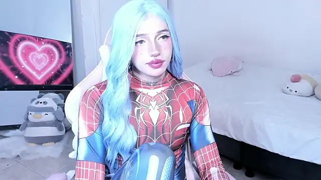 Snapshot of KloeKing__ chatting on December 1, 4:02 am KloeKing online show from December 1, 4:02 am