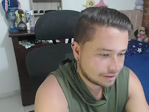 JOHANLEON1 online show from April 9, 12:34 am