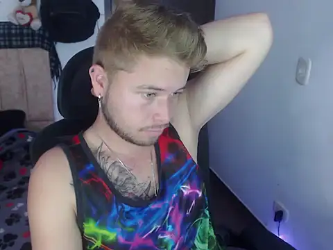 JOHANLEON1 online show from October 7, 5:03 pm