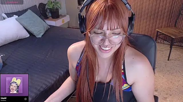 Eli666uwu online show from November 6, 3:27 pm