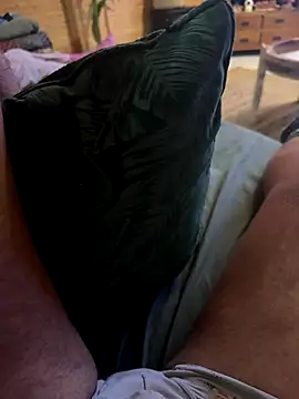 Snapshot of AreiasTuga chatting on October 28, 11:03 pm AreiasTuga online show from October 28, 11:03 pm