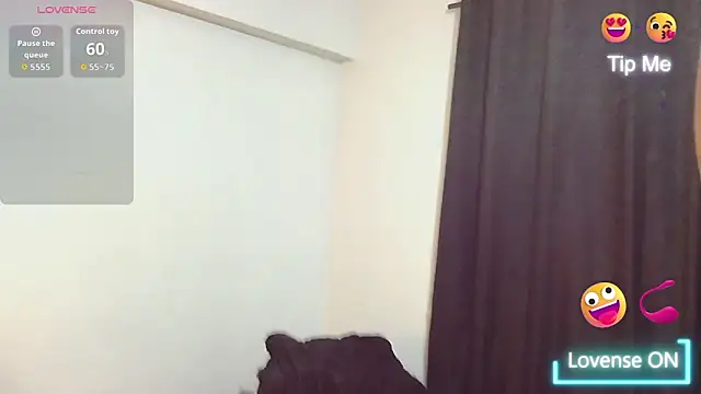 Snapshot of _luna_nyx chatting on March 16, 8:51 am luna nyx online show from March 16, 8:51 am