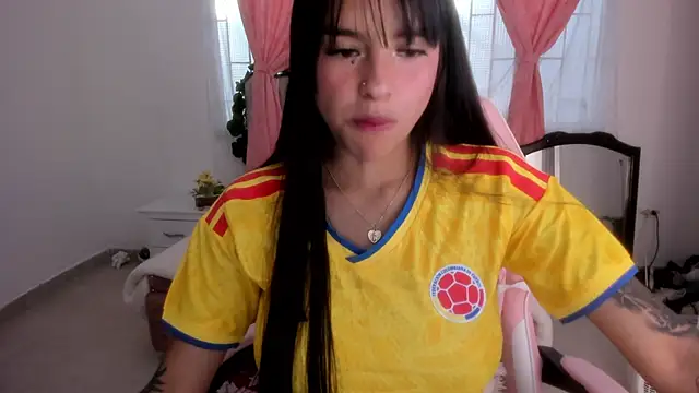 Snapshot of keiilaa chatting on June 17, 8:41 pm keiilaa online show from June 17, 8:41 pm