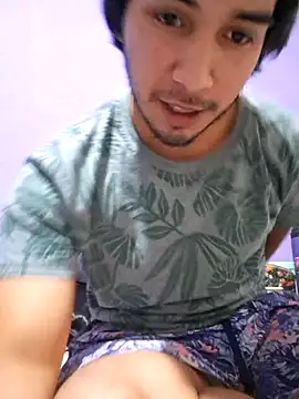 Snapshot of X_xtomas_x chatting on May 8, 2:59 am X xtomas x online show from May 8, 2:59 am