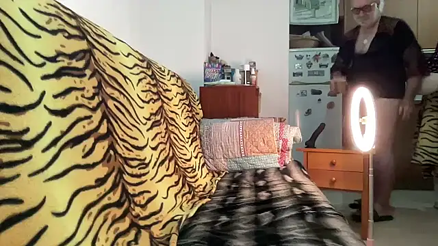 EroticVenetian online show from November 21, 7:07 am