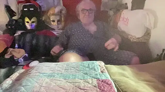 EroticVenetian online show from December 2, 4:14 am