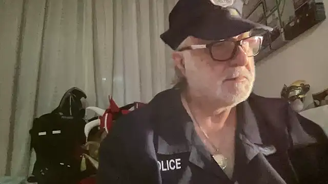 EroticVenetian online show from November 18, 6:50 am