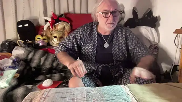 EroticVenetian online show from November 29, 7:30 am