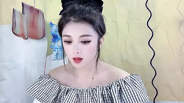 Snapshot of VIWVI chatting on October 15, 5:28 am VIWVI online show from October 15, 5:28 am