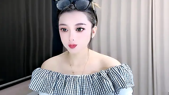 Snapshot of VIWVI chatting on September 17, 4:03 am VIWVI online show from September 17, 4:03 am