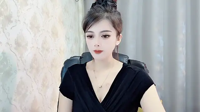 Snapshot of VIWVI chatting on February 10, 1:01 pm VIWVI online show from February 10, 1:01 pm