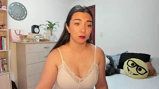 Karla hernandez  online show from July 8, 10:38 am