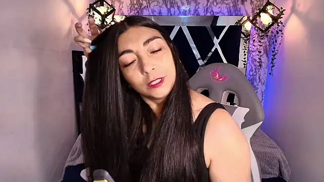 Snapshot of Karla_hernandez_ chatting on September 13, 12:16 pm Karla hernandez online show from September 13, 12:16 pm