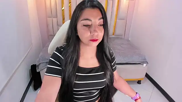 Snapshot of Karla_hernandez_ chatting on March 12, 11:10 am Karla hernandez online show from March 12, 11:10 am