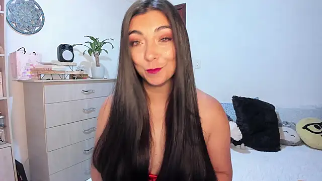 Karla hernandez  online show from July 10, 10:48 am
