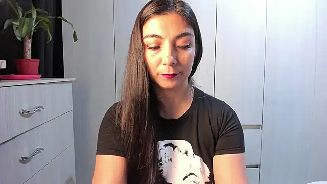Snapshot of Karla_hernandez_ chatting on May 21, 10:45 am Karla hernandez online show from May 21, 10:45 am