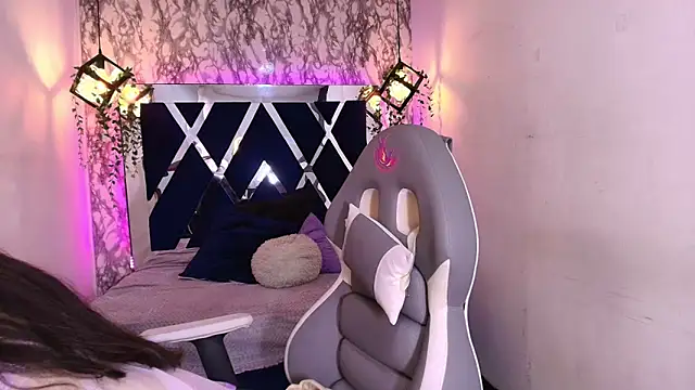 Snapshot of Karla_hernandez_ chatting on October 17, 11:56 am Karla hernandez online show from October 17, 11:56 am