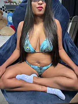 LillyLive online show from February 6, 4:25 pm