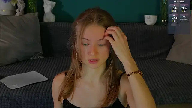 Alexandra Demore online show from February 28, 8:18 pm
