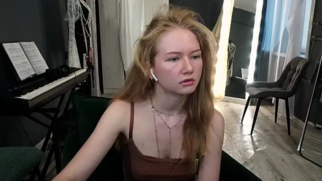 Alexandra Demore online show from June 24, 7:22 pm