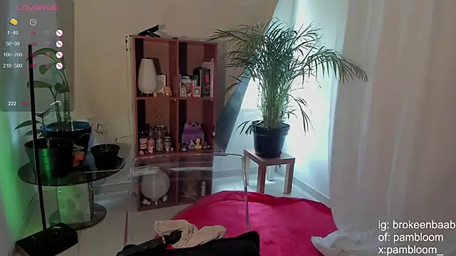 droolingdollfacee online show from February 26, 7:42 pm