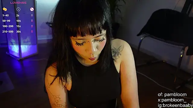 droolingdollfacee online show from September 20, 10:26 pm