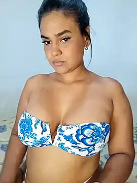 AntonellaShot online show from February 8, 7:44 pm