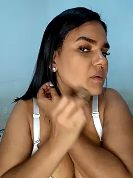 AntonellaShot online show from May 10, 6:43 pm