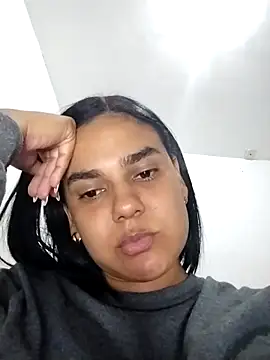 AntonellaShot online show from October 5, 9:55 am