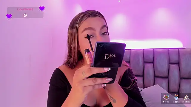 Snapshot of ambarcarterr chatting on February 21, 3:21 pm ambarcarterr online show from February 21, 3:21 pm