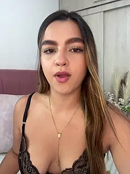 Snapshot of ambarcarterr chatting on September 18, 4:21 pm ambarcarterr online show from September 18, 4:21 pm