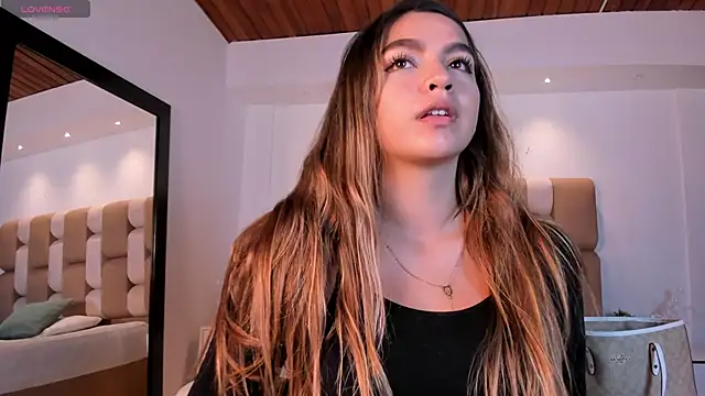 Snapshot of ambarcarterr chatting on September 12, 2:28 pm ambarcarterr online show from September 12, 2:28 pm