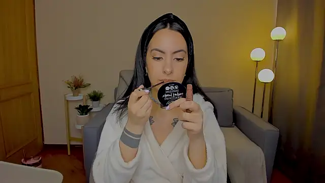 miadaniells hot online show from November 28, 3:23 pm