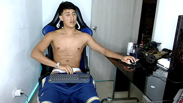 Snapshot of Juan_da01 chatting on February 26, 1:25 am Juan da01 online show from February 26, 1:25 am
