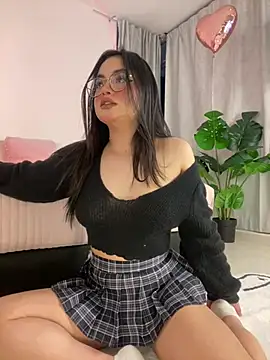 Snapshot of montmariana chatting on March 23, 12:04 am montmariana online show from March 23, 12:04 am