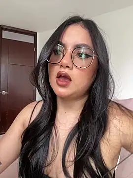 montmariana online show from July 17, 3:31 pm